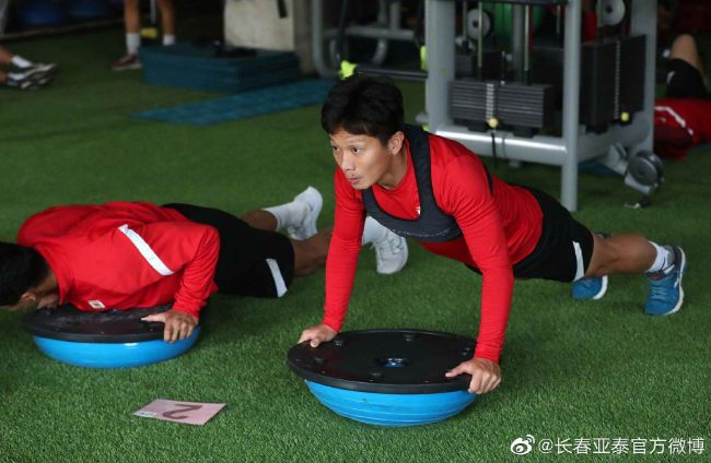 奇怪的姐姐在线观看免费全集高清