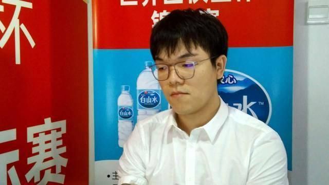 调教小sao货撅起打屁股视频